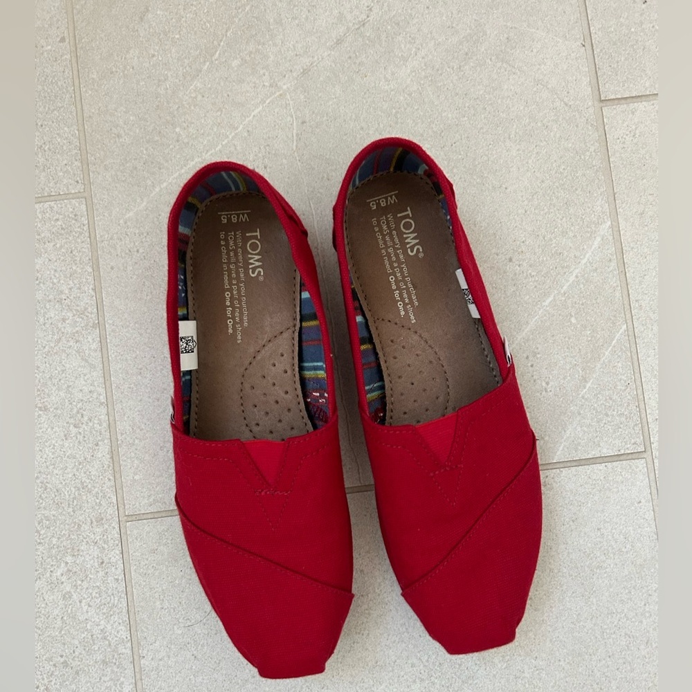 Tom’s original classic in red